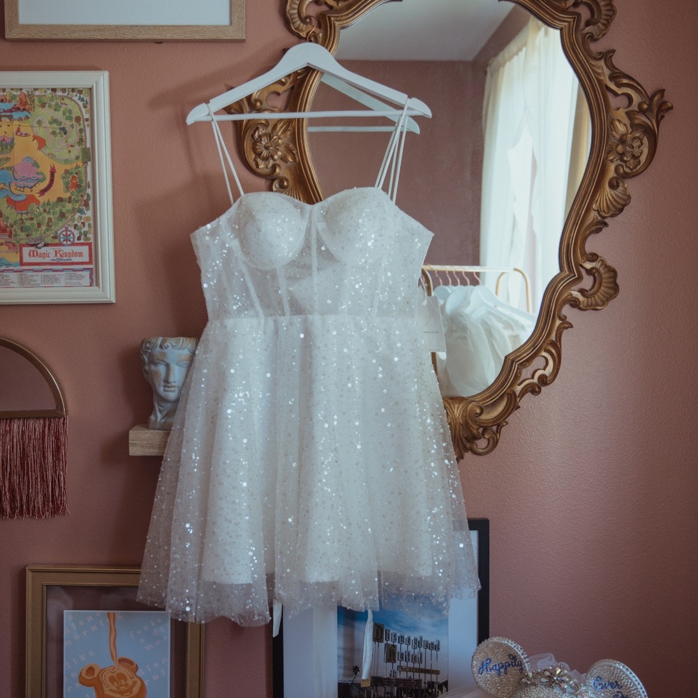 NWT White Spaghetti Strap Corset Back Sparkle Dress Size 6